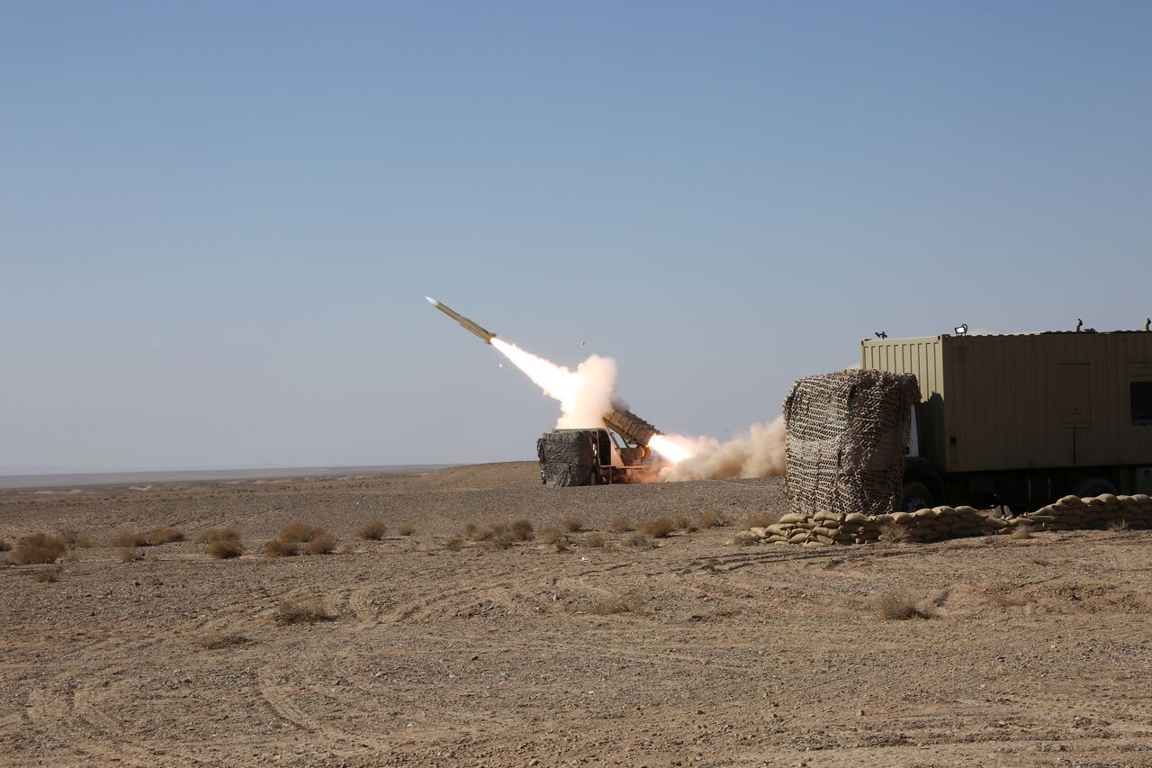 إيران-تعلن-عن-نجاح-اختبارات-منظومة-مرصاد-16-الصاروخية
